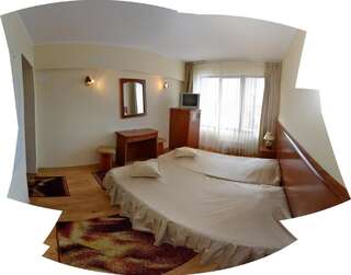 Отель Hotel Unirea Фокшани Двухместный номер с 1 кроватью или 2 отдельными кроватями-2